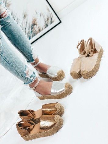 Dámske strieborné espadrilky na platforme