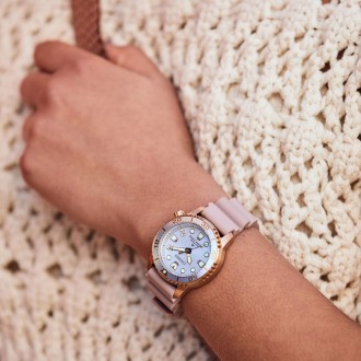 Hodinky CITIZEN EO2023-00A